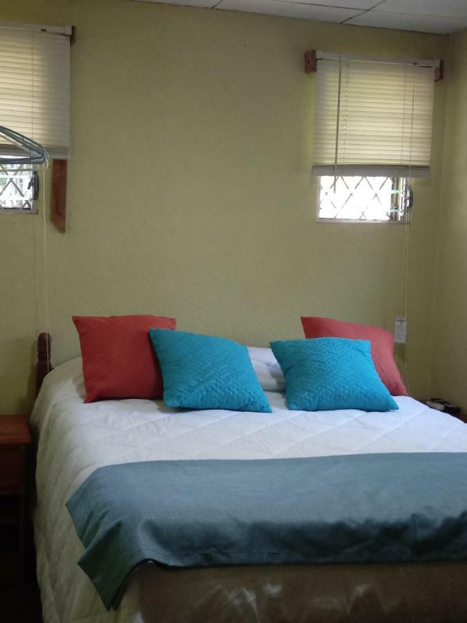Hostal Casa Los Espinoza Managua Exteriör bild
